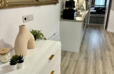 Brand new Flat 5 with Free Parking and fast WIFI - Foto 2