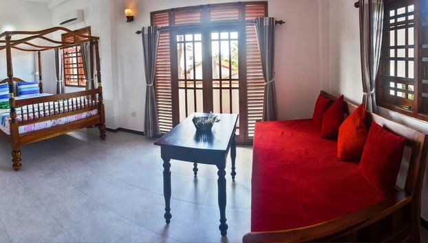 Coin salon dans le hall