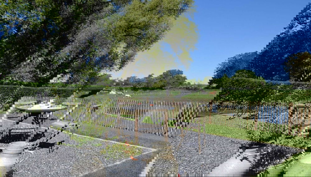 Lavish Holiday Home in Chassepierre With Terrace - Foto 1, Imagem principal