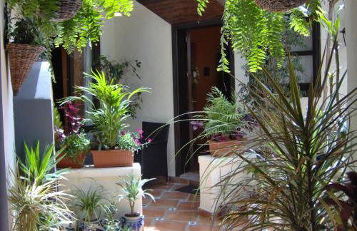 Apartment mit kleiner Innenhof-Terrasse im mediterranen Stil - Foto 11