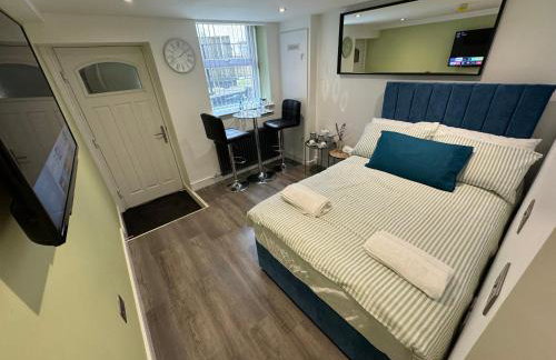 Southgate Luxury Apartments-Jaquzzi Bath-Private Parking- suitable for contractors - Foto 15