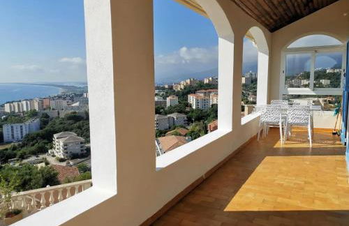 Appartement Vue Mer à Bastia, terrasse et piscine privée. - Photo 9