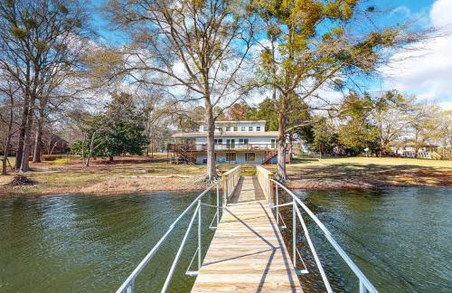 Waterfront Lake Murray Home with Dock Dogs Welcome! - Foto 32