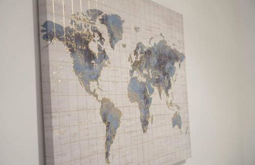 The Blue house on the wall - Foto 54