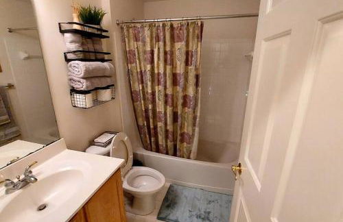 Exquisite & Serene 1 Bedroom, 1 Full Bath Apartment - Foto 32