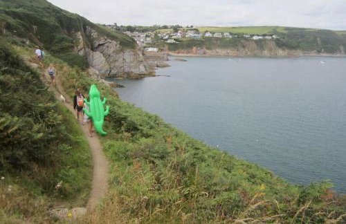 Gamekeeper's Cottage within historic Tregrehan Garden - Foto 6