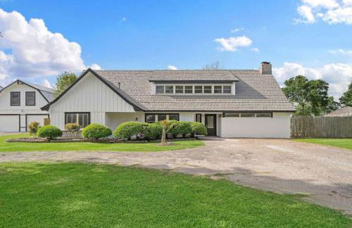 Sprawling estate with private pool and game room and guest house - Foto 49