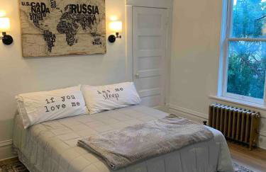 Updated 2 bedroom close to downtown and university - Foto 3