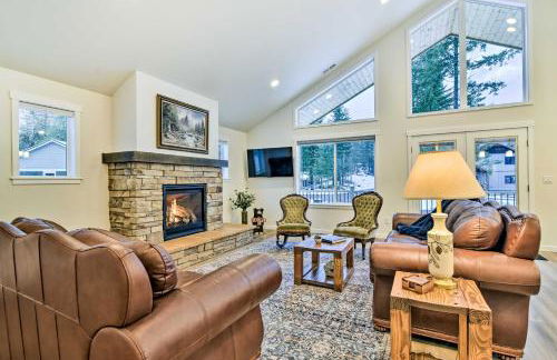 Family-Friendly Packwood Retreat with Deck! - Foto 1