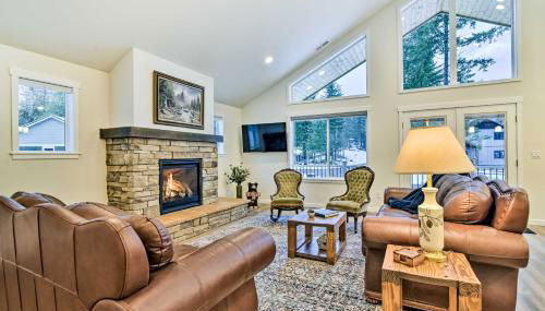 Family-Friendly Packwood Retreat with Deck! - Foto 1