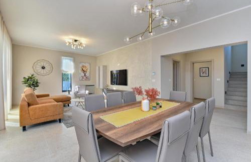 New VILLA TIHI OTOK near the beach - Photo 10