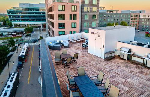 Luxury 2-bed at The Vera Rooftop Deck, Near MBTA - Foto 16