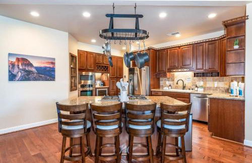 Mountain Elegance w/ pool, spa, projector - Foto 19