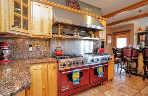 The Glen House -9 Bdrm Estate Sleep 26 Movie Theater,Pool,Golf,Ski - Foto 14