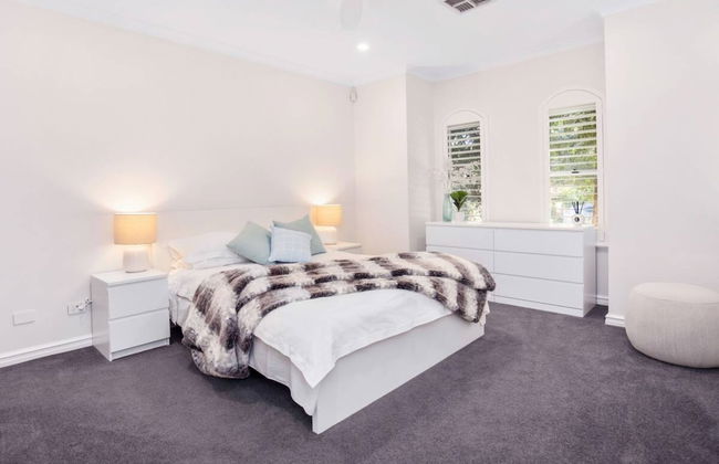 Idyllic Modern Scarborough Home Fireplace BBQ - Foto 5