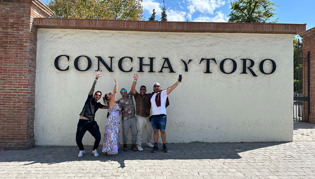 Excursão à Vinícola Concha y Toro - Photo 2, Momento da foto!
