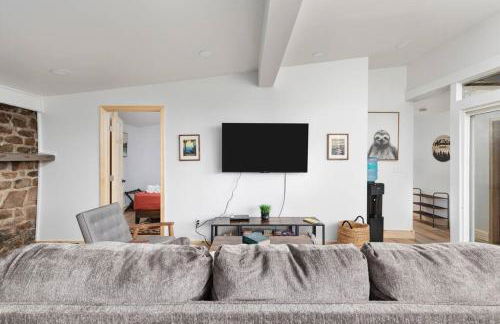 Lazy Lake 3BR Cabin w/ Mtn Views + Hot Tub +Wi-Fi - Foto 5