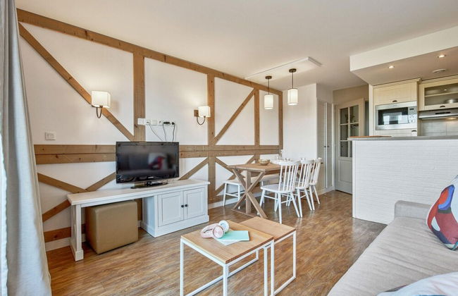 Apartment in Residence & Spa With Common Pool and Sauna, Houlgate - Photo 8