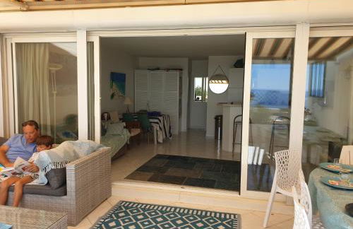 VUE EPOUSTOUFLANTE SUR BANDOL & LA MER 2 pièces, piscine tout confort 4 étoiles, très calme, terrasse spacieuse sans vis à vis, parking privé résidence standing - Foto 7