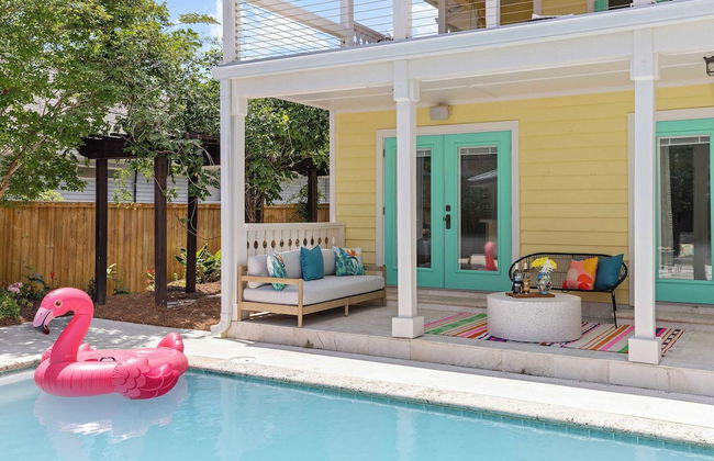 Luxe Villa Near Beach, Pool + Hottub, Chef's Kitchen Woodward Way by Avantstay - Foto 4