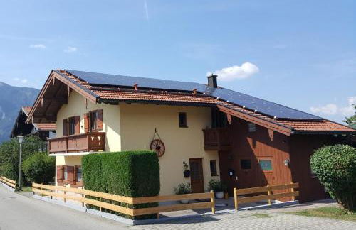 Chiemgauferienwohnungen - Wanderlust und Alpenrose - Foto 1