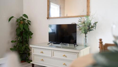 Cosy Stamford Flat - Walk to Burghley & More - Foto 5