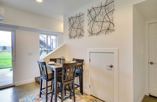 Chic and Modern Snohomish Hideaway on a Working Farm - Foto 29