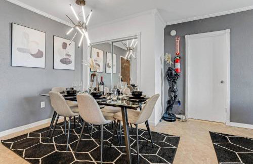 Spacious Beach Retreat | Oceanfront Pool & Tiki - Foto 25