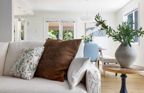 Stylish Renovation, Perfect for Families & Pets, Garage Parking, Sleeps 10 - Foto 10