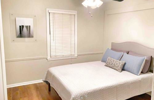 Family Comfort with Graceful Stays - Photo 15