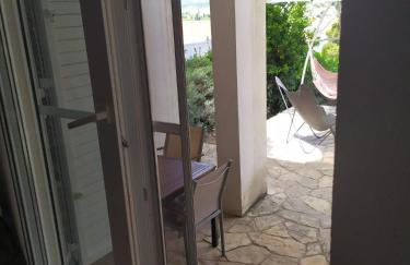 Cozy Jelsa apartment in the shade of the pines. - Foto 9