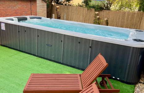 Stratford-upon-Avon 4BR Family Mansion on 1 acre with Pool, Gym & BBQ! - Foto 17