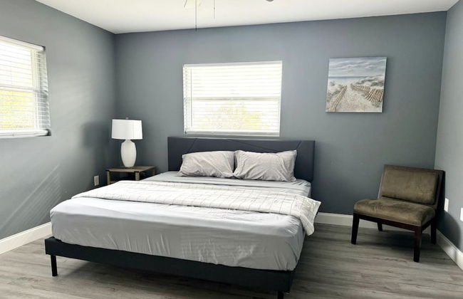 Quiet Spacious Home Close to Clearwater Beaches - Photo 14