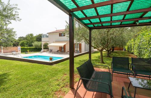 Holiday House Iris with Private Pool - Foto 47