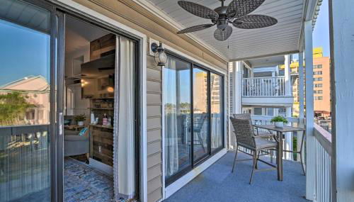 Eclectic Condo with Balcony 1 Block to Beach! - Foto 2