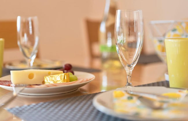 Sunny, Modern Furnished Apartment Your Favourite Place to Relax - Photo 20