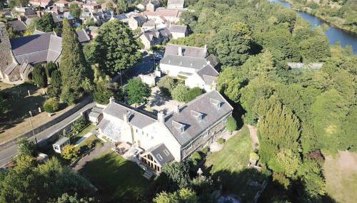 10 Bed Stunning House in village, with Hot Tub - Foto 5