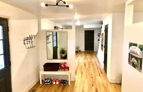 Sister Lakes Lakeside House - Sleeps 16 - Foto 50