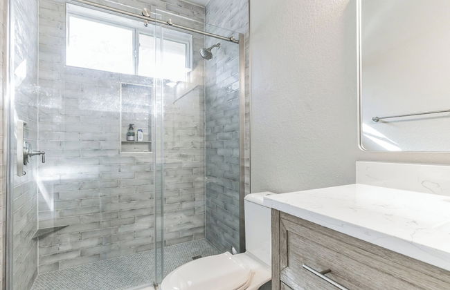 Retreat in Bouldin Creek Walkable to Restaurants - Photo 20