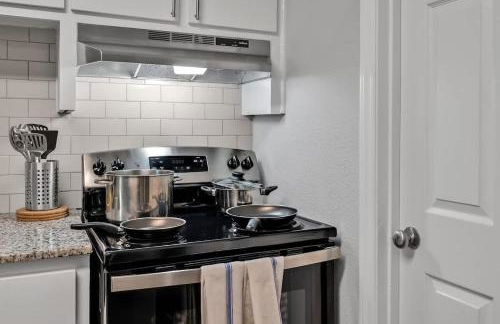 Modern 1 BR close to Downtown & Duke - Foto 14