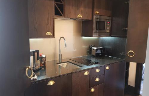 The Queens Head, Parkside Apartment 1 - Photo 11