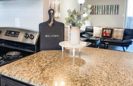 Perfect for Group with 2BR, 2BA and Pool - Foto 8