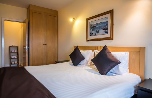 Galway Bay Sea View Apartments - Photo 3