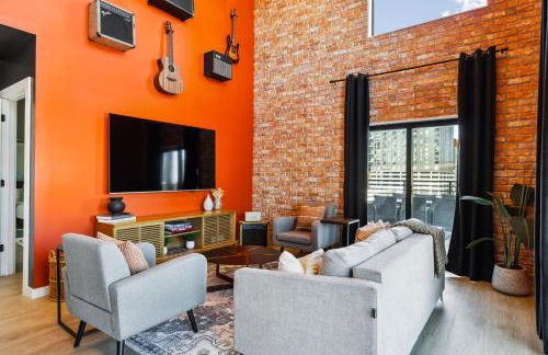 The Rhythm and Rooftop Penthouse Walk To Broadway with Pool and Amazing Views - Foto 6