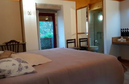 Beautiful villa in Póvoa de Lanhoso with pool and garden - Foto 38