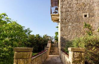 Old Small Stone House - Photo 1