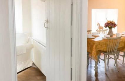 Lovely 2 Bed Victorian Cottage, Denford NN14 - Photo 16