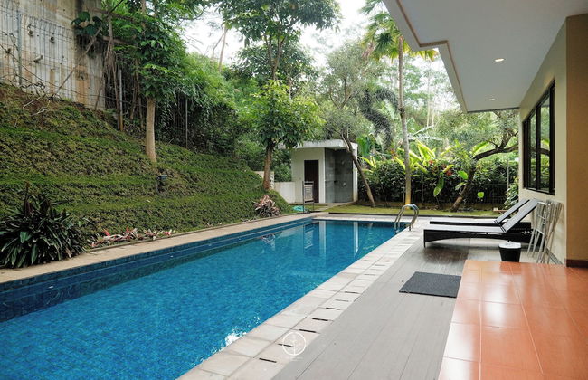 Oyama City View 4BR Villa with a Heated Pool - Photo 26