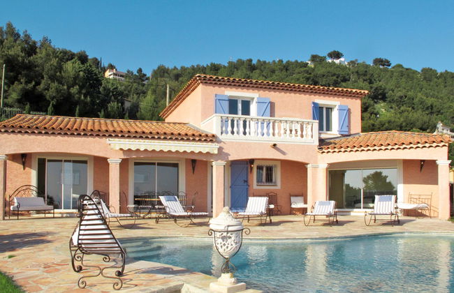 5 bedroom House in Carqueiranne with private pool and garden - Photo 1