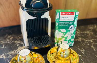 Cosy Mirrored House next to a Magical Swimming Lake - Foto 19